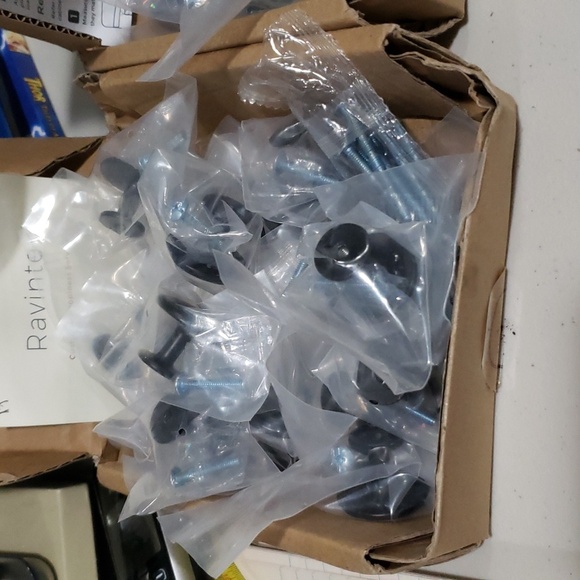 Cabinet knobs - Picture 11 of 15